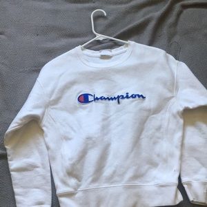 WHITE CHAMPION SWEATSHIRT
